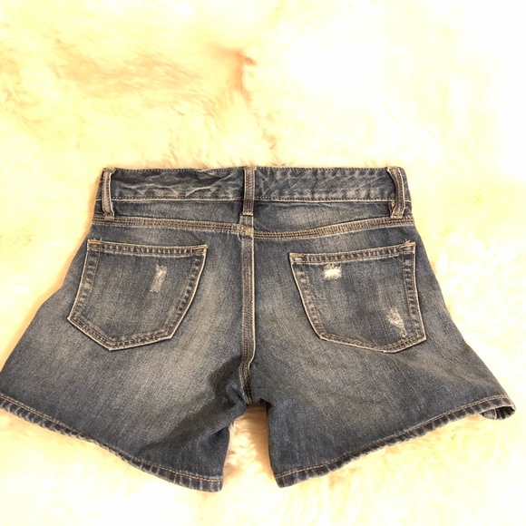 GAP Mid-Rise Dark Wash Distressed Shorts - Picture 4 of 5